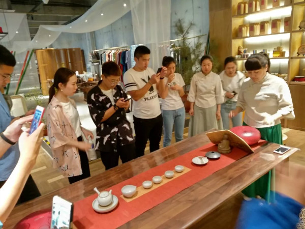 建筑工程学院师生走进匠人谷 第 3 张