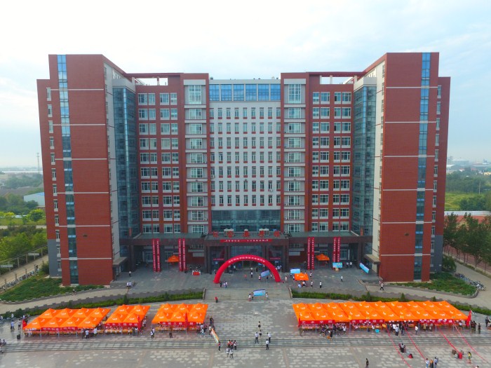 喜迎八方学子 共筑青春梦想------我校迎新工作拉开序幕