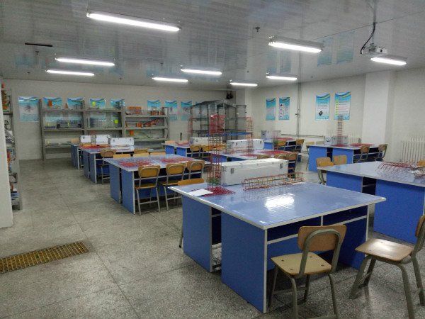 5B101 jianzhumoxingshiyanshier tianshixiong jiancheng.jpg