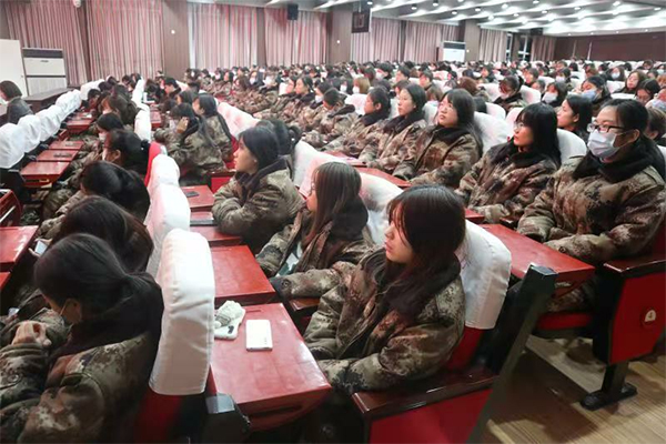 学习贯彻党的十九届五中全会精神宣讲会在我校举行 第 8 张