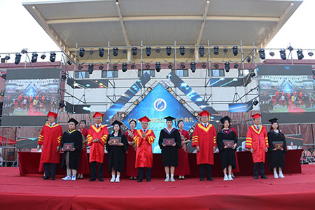 百年风华正青春，行远思恩共启航——河北科技学院举办2022届毕业典礼