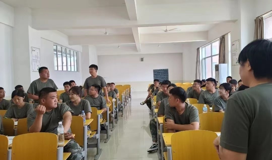 河北科技学院2022年开展暑期学管干部培训第六天 第 10 张