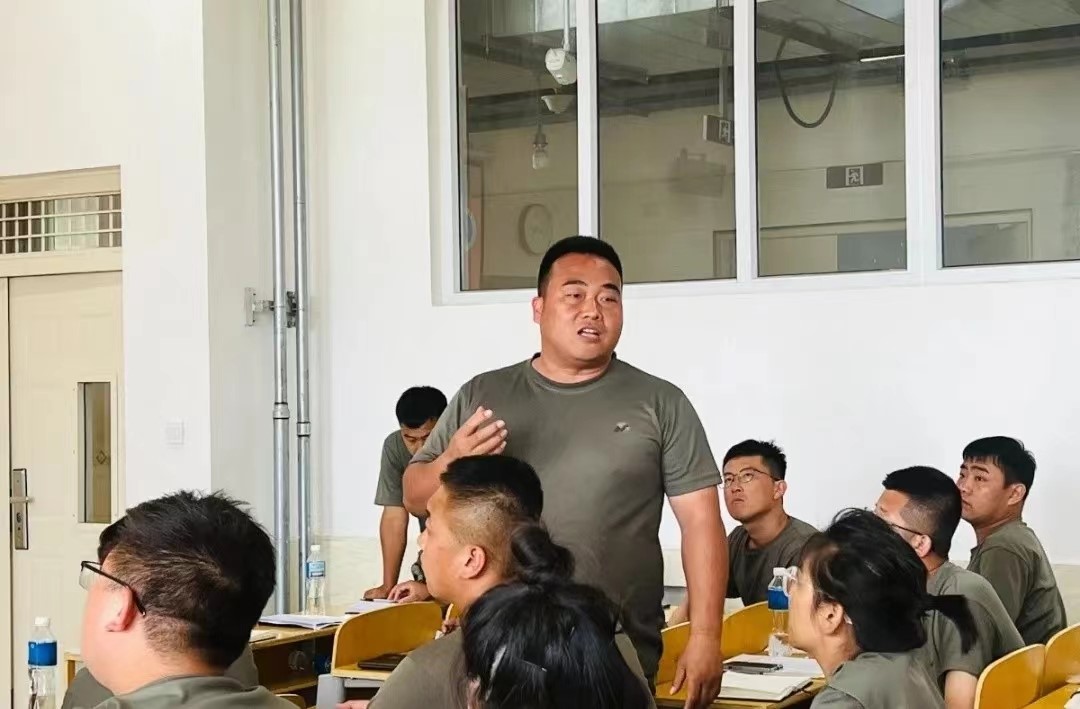 河北科技学院2022年开展暑期学管干部培训第六天 第 34 张