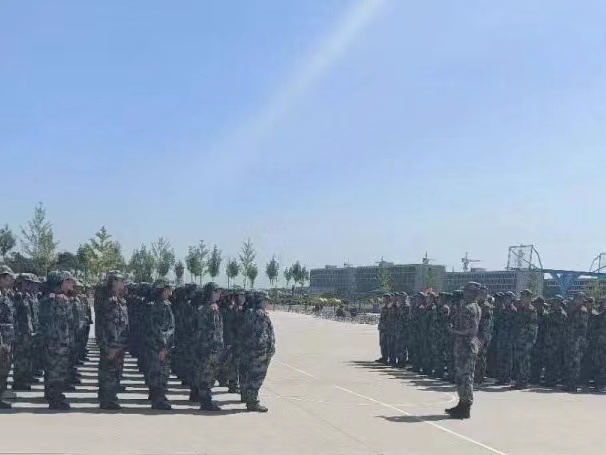 河北科技学院军训专访四 第 8 张