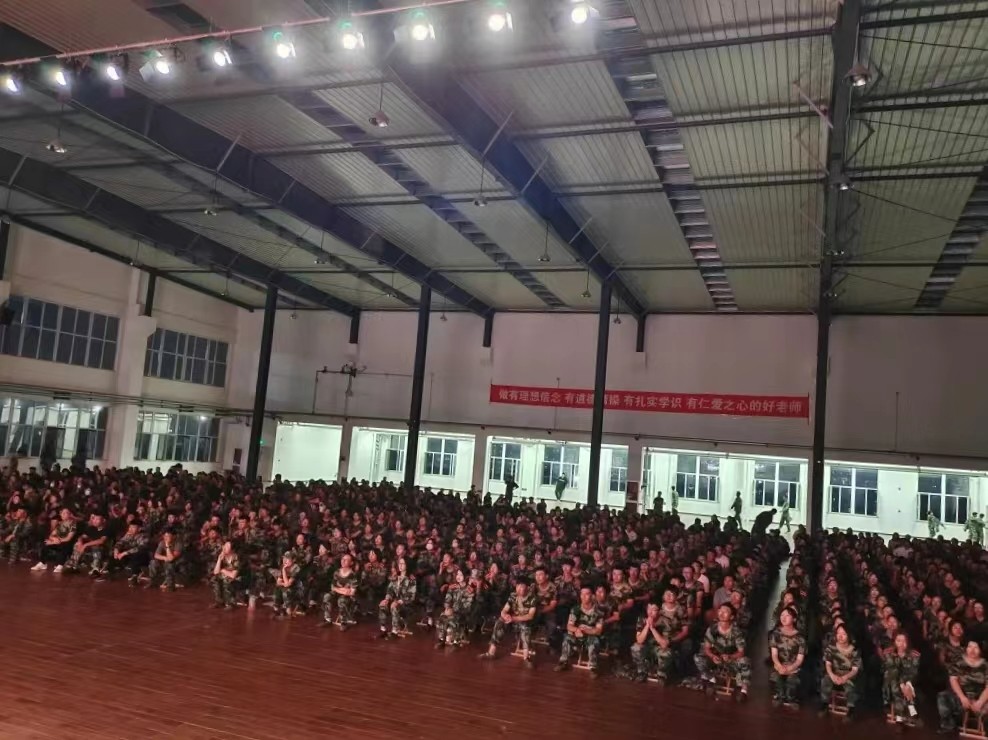 河北科技学院护理与健康学院举行“观革命光影，忆峥嵘岁月”主题活动观影 第 3 张