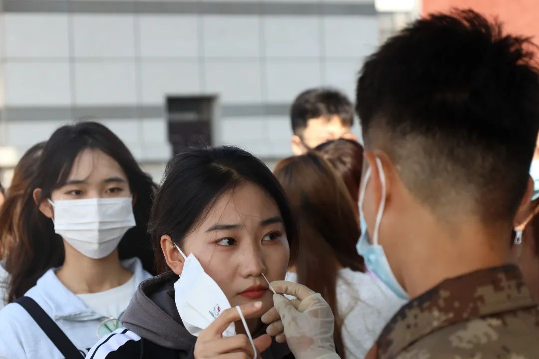 河北科技学院20名二十大礼仪志愿者胜利归来 第 7 张