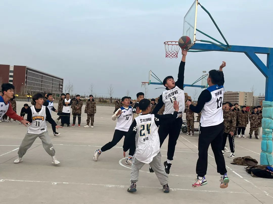 河北科技学院第十六届  学院杯  篮球联赛超燃集锦 第 2 张