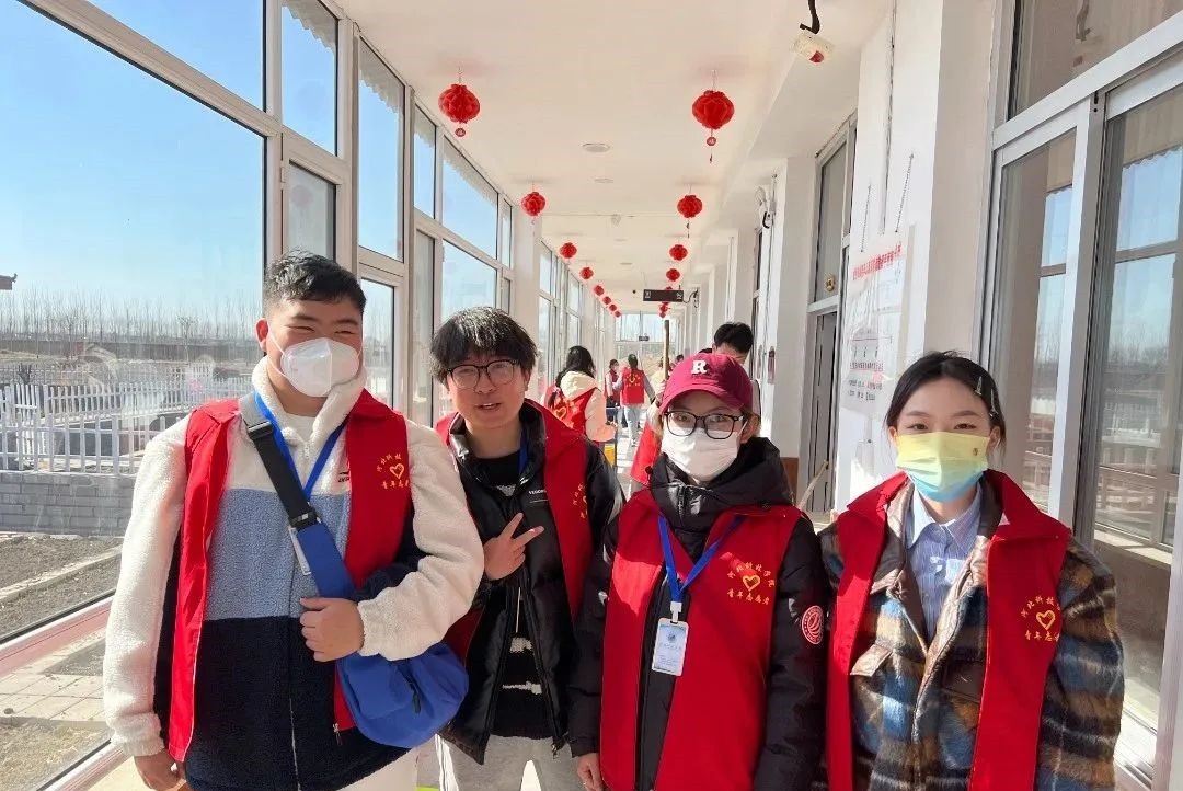 河北科技学院‖青年志愿者协会‖志愿敬老行，关爱传真情