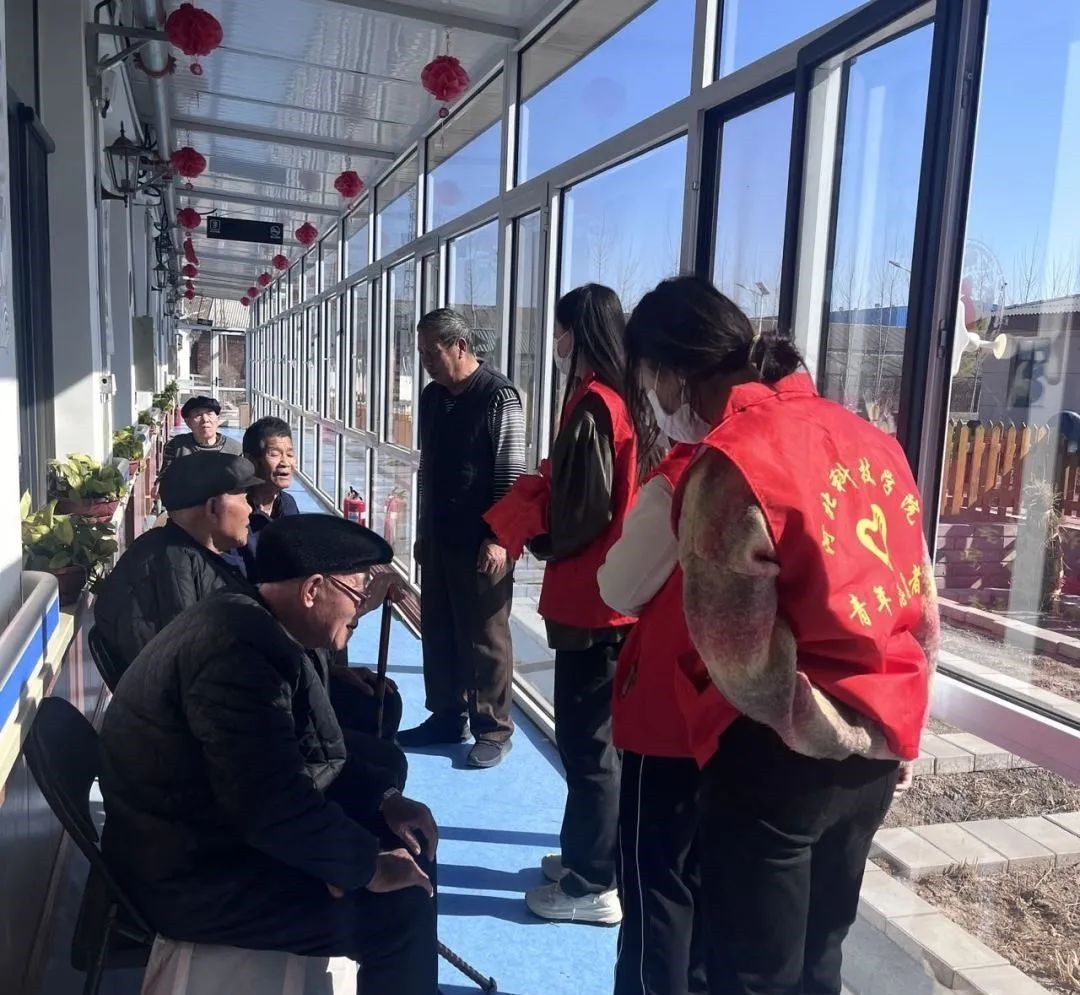 河北科技学院‖青年志愿者协会‖志愿敬老行，关爱传真情