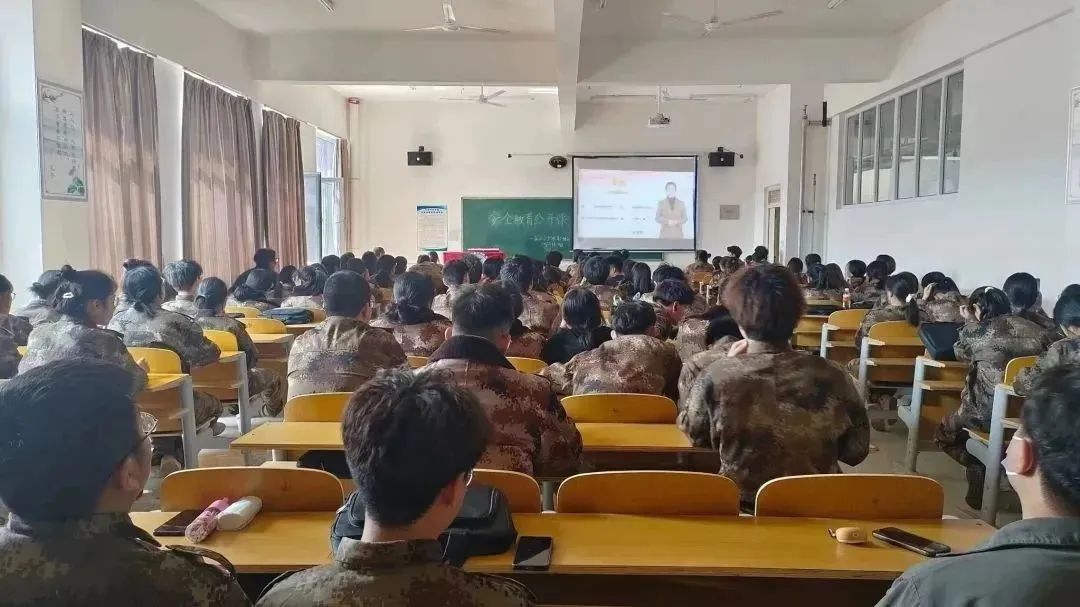 河北科技学院组织全校师生同上一堂国家安全教育课 第 6 张