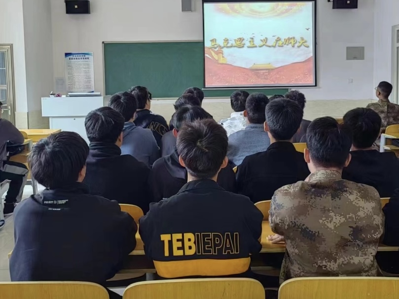 河北科技学院组织学生观看以 播火者 思政大讲堂走进河北台城 为主题的红色思政课 第 16 张