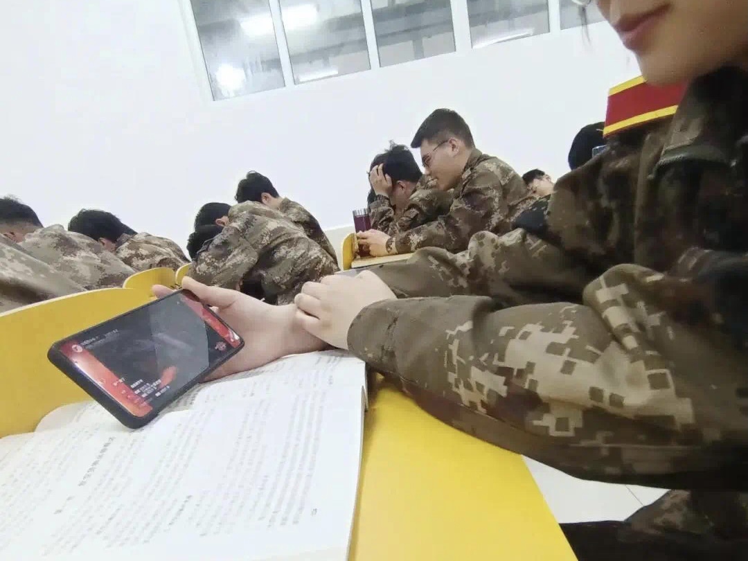 河北科技学院组织全校学生观看以学习思想跟党走勇当先锋建新功”为主题的五四网络展播 第 22 张