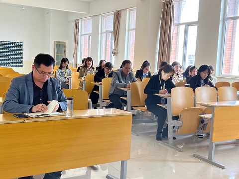曹丽丽老师讲授公开示范课 第 4 张