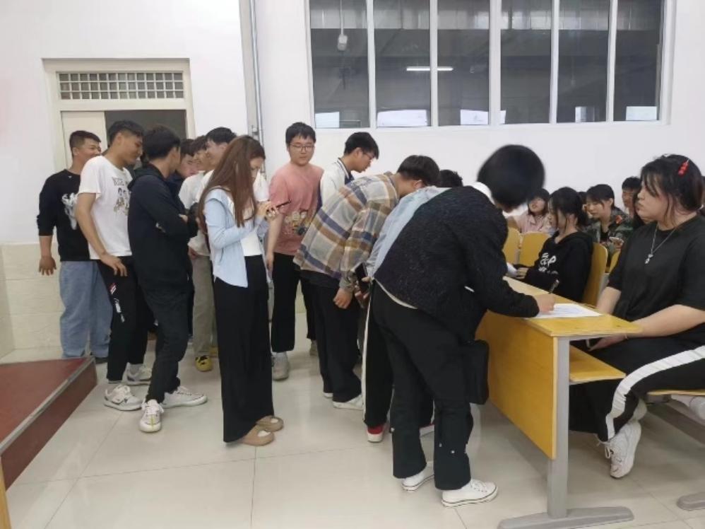 河北科技学院||社团指导中心||桌游社 举办桌游大乱斗活动
