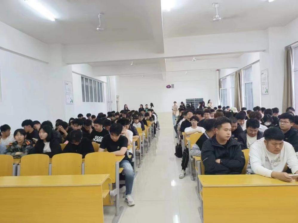 河北科技学院||社团指导中心||桌游社 举办桌游大乱斗活动