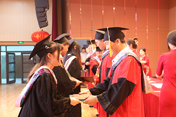 聚是一团火，散是满天星 ——河北科技学院隆重举办2023年毕业典礼暨学位授予仪式