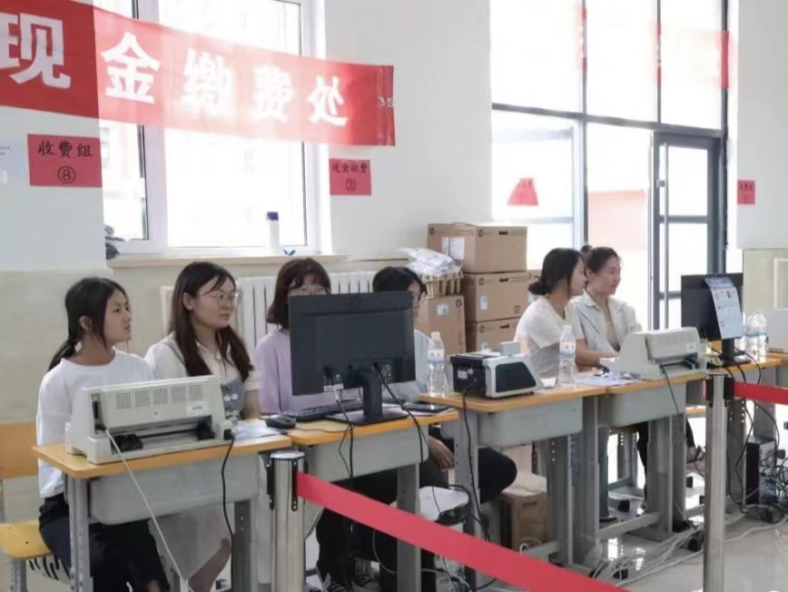 河北科技学院2023级新生报到  高清大图直击迎新现场 第 30 张