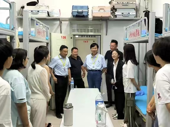 河北科技学院2023级新生报到  高清大图直击迎新现场 第 44 张