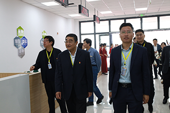 河北科技学院隆重举行“一站式”学生社区第二综合服务中心揭牌仪式