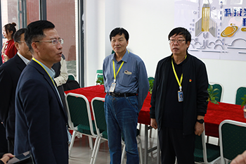 河北科技学院隆重举行“一站式”学生社区第二综合服务中心揭牌仪式