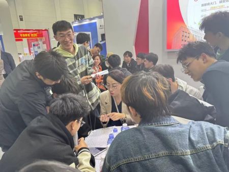 建筑工程管理学院参加2024年京津冀人力资源服务业高质量发展大会暨唐山市重点企业高层次人才双选会 第 2 张