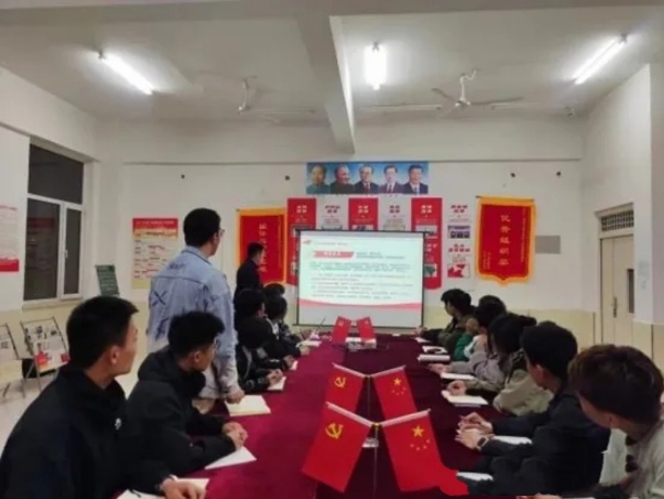 一站式”学生社区党建讲党性，守党规，严党纪的时代新人 第 5 张