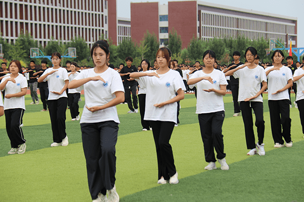 逐梦开学季·感恩教师节——河北科技学院隆重举办2024级新生开学典礼暨第40个教师节庆祝大会