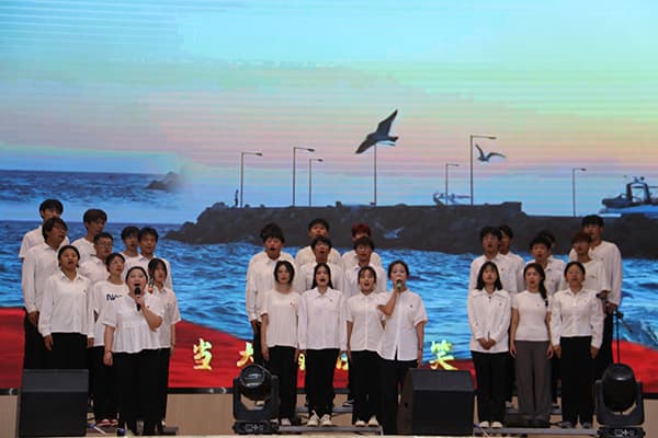 河北科技学院隆重举办 “同心向党庆七一  奋楫扬帆启新程” ——建党103周年暨“七一”表彰大会
