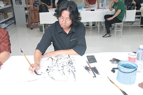 美育进校园——高校艺术院系名家赴河北科技学院采风