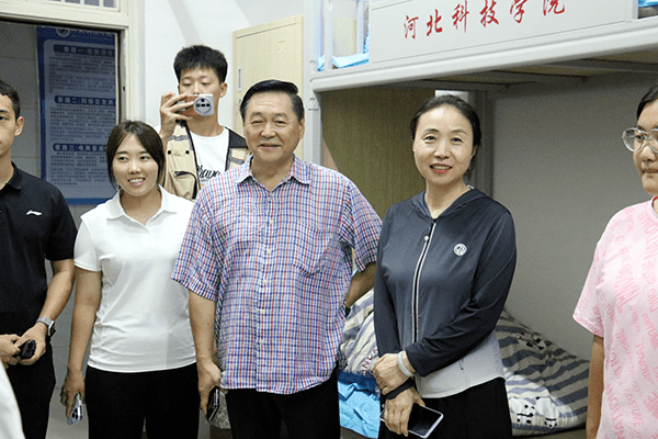 绵绵秋雨润万物  满“新”欢喜迎新生——河北科技学院喜迎2024级新同学