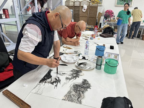 美育进校园——高校艺术院系名家赴河北科技学院采风