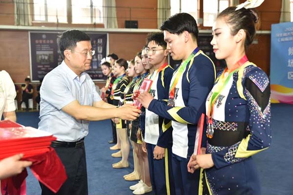“蓄势待发：河北科技学院啦啦操队荣获河北省2024年大学生健美操（啦啦操）比赛亚军，未来可期