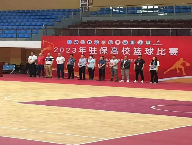 参加驻保高校篮球比赛 第 1 张