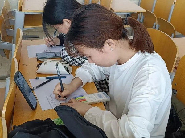 河北科技学院社团指导中心“妙笔绘楼，羽战双雄” 第 9 张