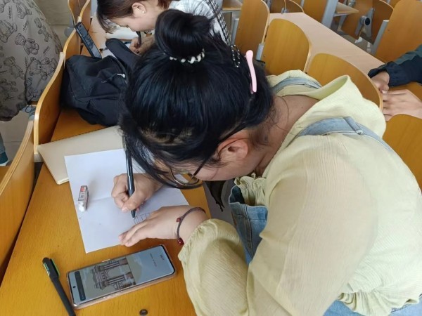 河北科技学院社团指导中心“妙笔绘楼，羽战双雄” 第 7 张