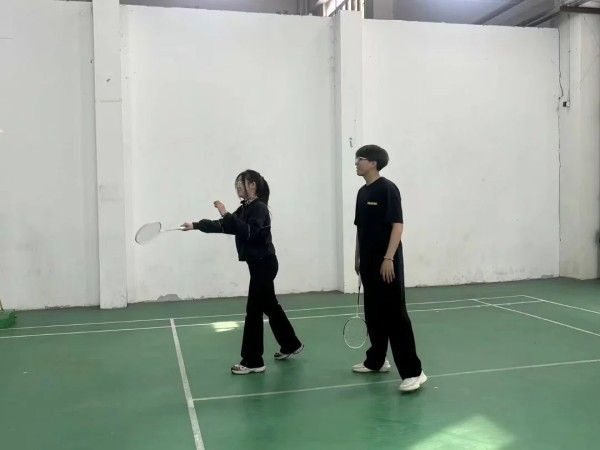 河北科技学院社团指导中心“妙笔绘楼，羽战双雄” 第 18 张