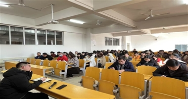 校领导莅临经济管理学院指导学院新学期工作