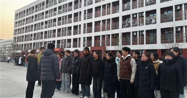 跑操正当时 少年当如是