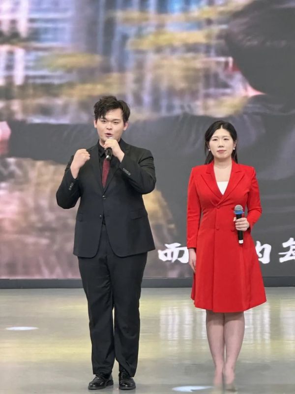 河北科技学院代表曹妃甸区疾控中心参加唐山市2025年世界防治结核病日汇报演出暨结核病关爱行动爱心捐赠仪式 第 4 张