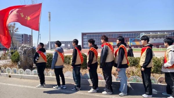 赓续雷锋薪火，奏响时代和声||河北科技学院2025年雷锋月系列活动（一） 第 2 张
