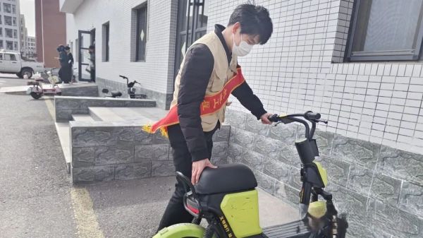 赓续雷锋薪火，奏响时代和声||河北科技学院2025年雷锋月系列活动（一） 第 10 张