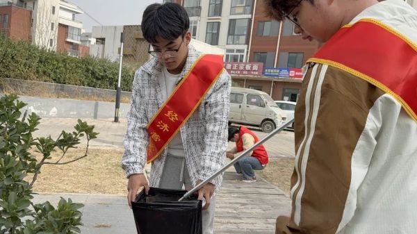 赓续雷锋薪火，奏响时代和声||河北科技学院2025年雷锋月系列活动（一） 第 16 张