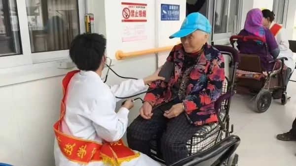 赓续雷锋薪火，奏响时代和声||河北科技学院2025年雷锋月系列活动（三） 第 2 张