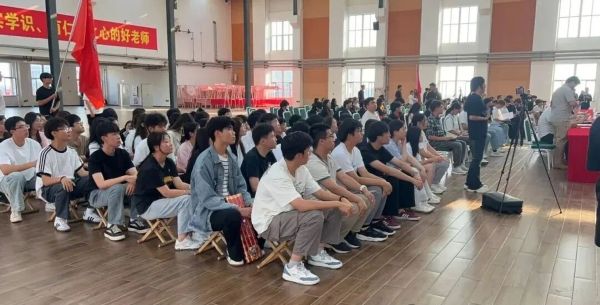 烽火燃辩场 决战铸荣光 || 河北科技学院第十四届辩论赛决赛圆满结束！ 第 3 张