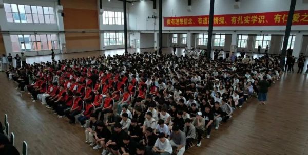河北科技学院2025年暑期“三下乡”社会实践出征仪式圆满举行！ 第 3 张