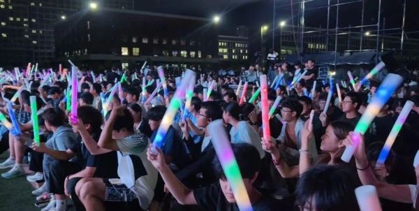 333333.jpg 河北科技学院举办“畅游曹妃甸 文旅新体验”非遗文化进校园文艺晚会 第 3 张
