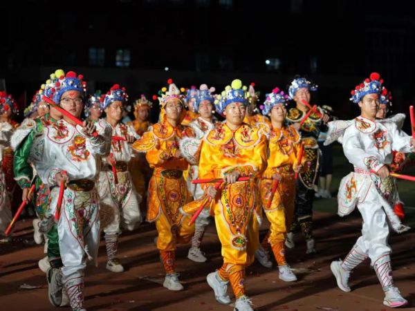 体育强国扬斗争 凝心聚力谱新篇 || 河北科技学院第三十六届体育文化节暨2025年春季运动会顺利开幕 第 9 张