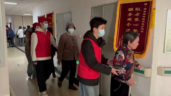爱心汇聚养老院，真情传递助暮年||河北科技学院青年志愿者协会走进华建京东养老院开展志愿服务活动 第 9 张